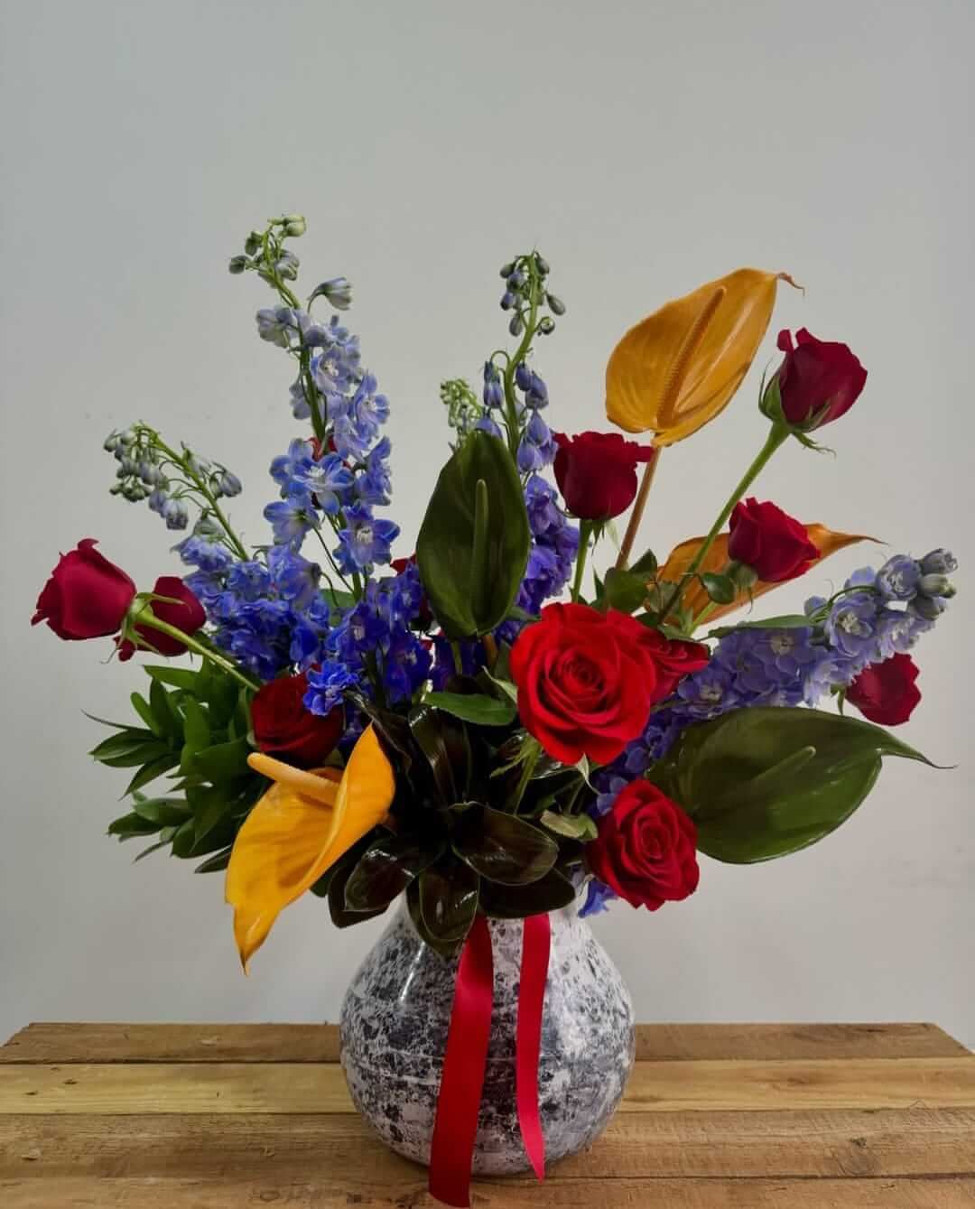 Arreglo de flores arcoíris Nativa